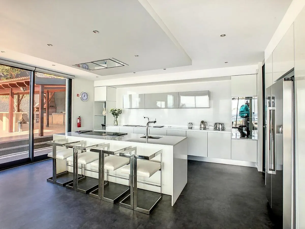 Villa Bahari By Lovelystay Canical  0*, Canical (Madeira)